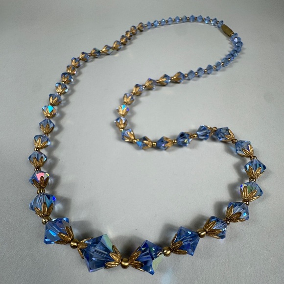 Vintage blue aurora borealis crystal bead necklace with gold-tone spacers - Picture 3 of 8